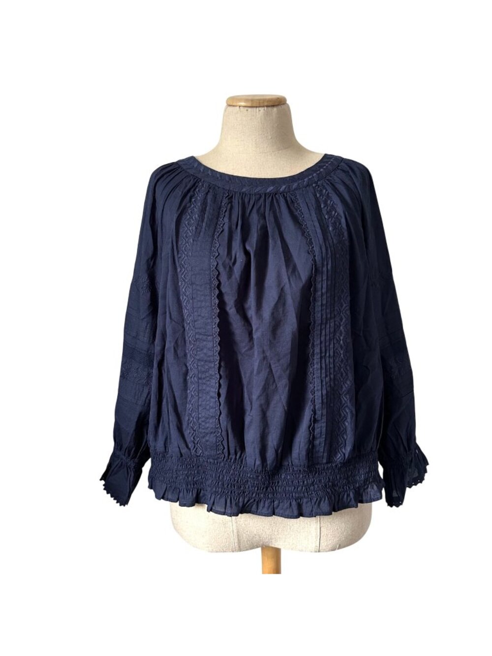 Chicos Women's Sz 12 Smocked Navy Embroidered Blouse Long Sleeve